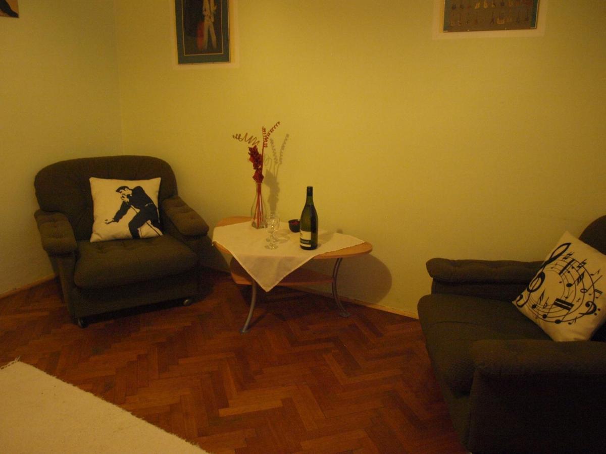 Apartmany Rossa Louny Luaran gambar